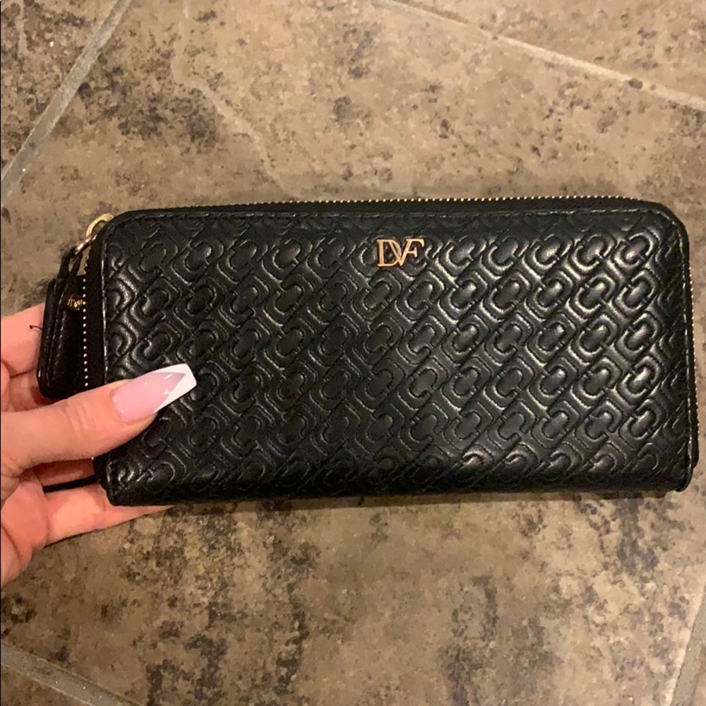Diane Von Furstenberg Continental Wallet